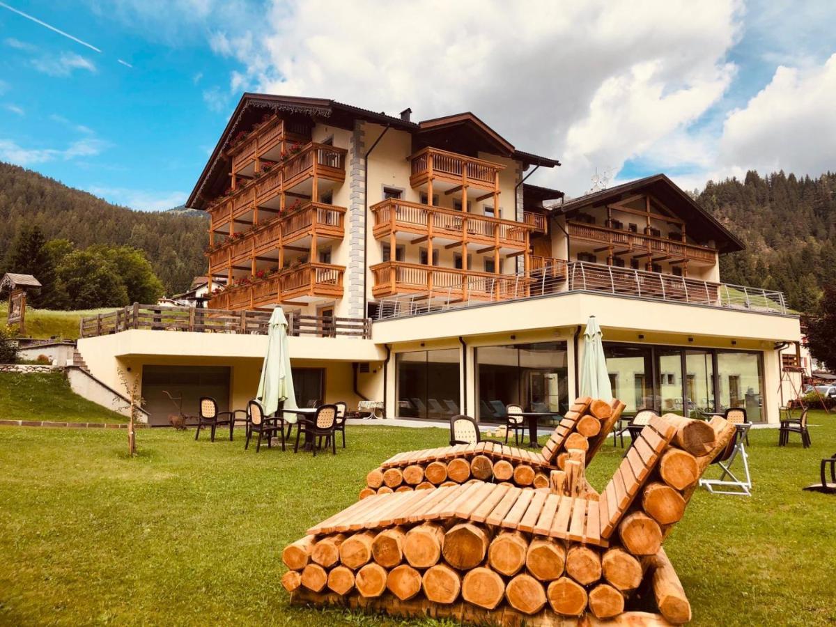Wellness Hotel Dolomia Soraga Esterno foto