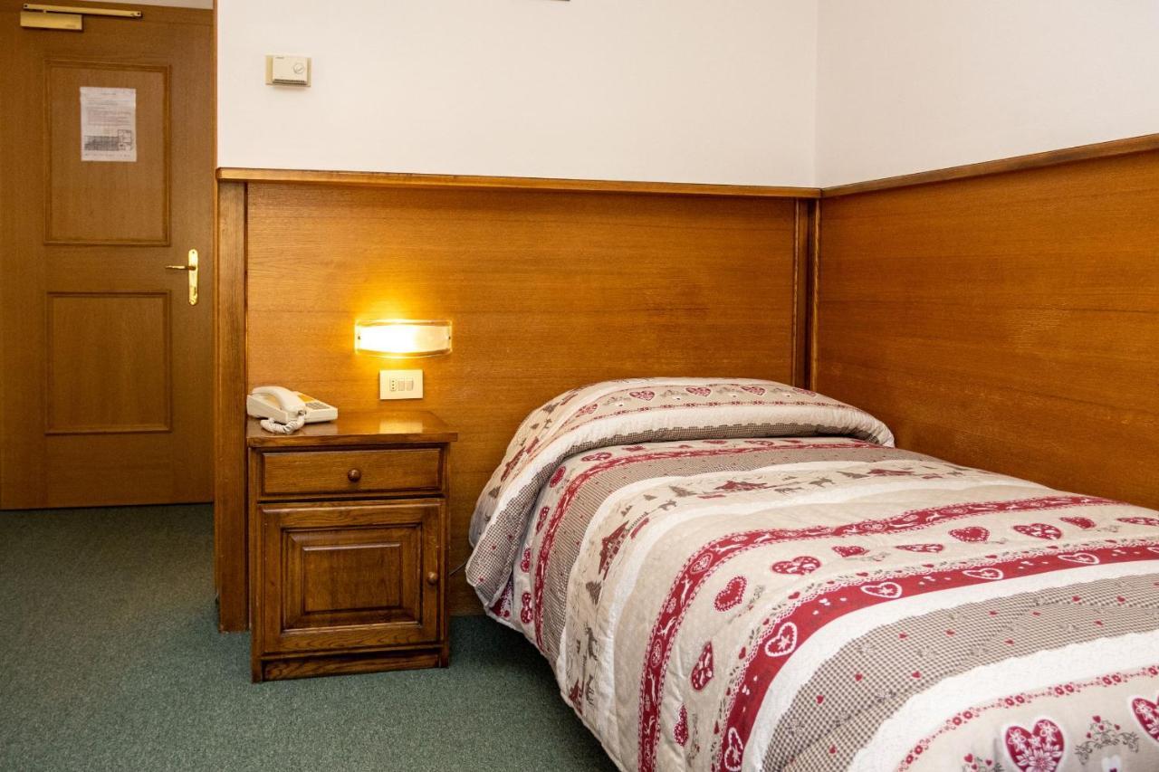Wellness Hotel Dolomia Soraga Esterno foto