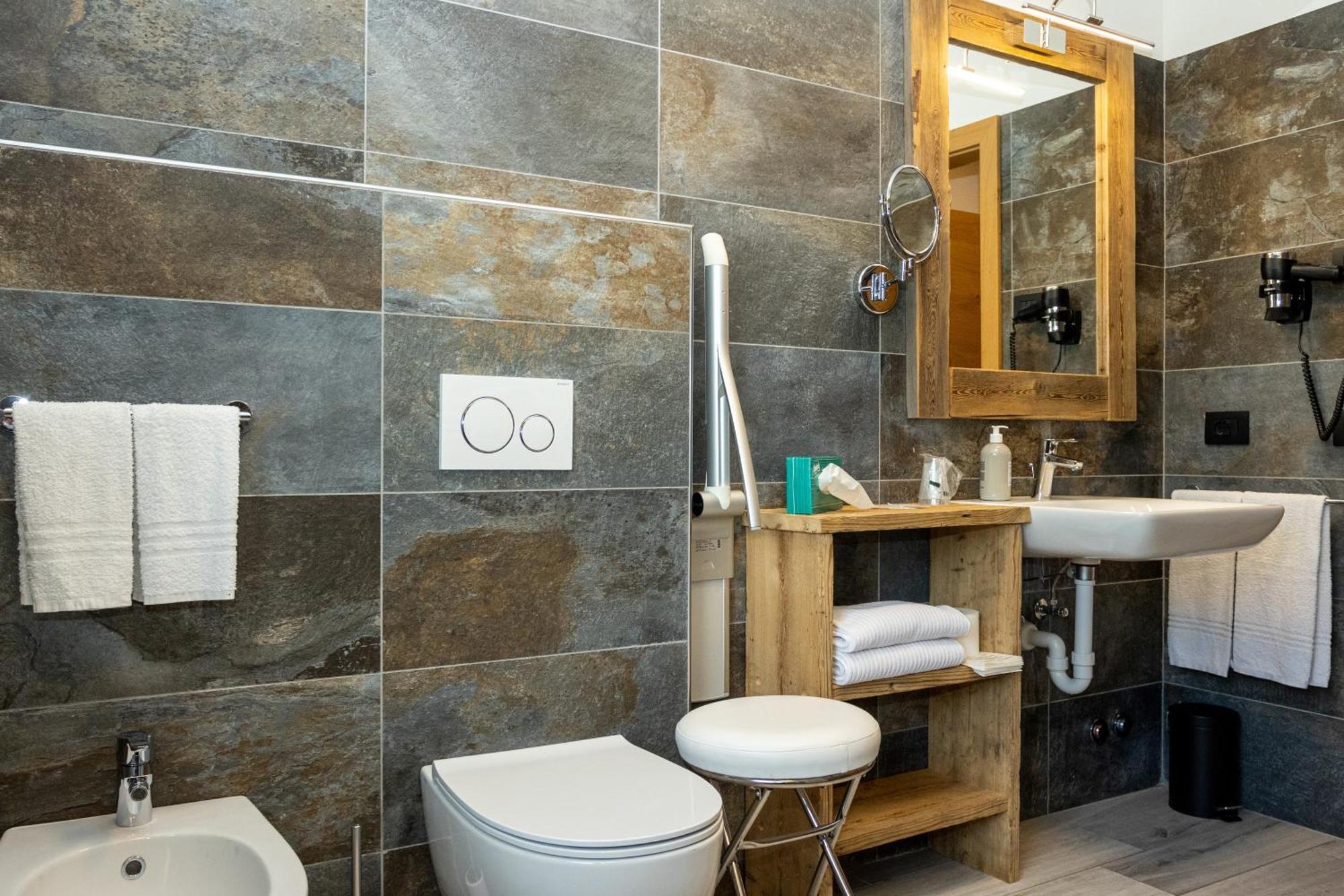 Wellness Hotel Dolomia Soraga Esterno foto
