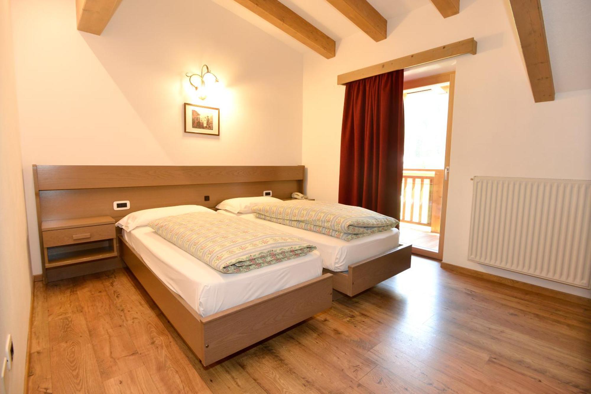 Wellness Hotel Dolomia Soraga Esterno foto