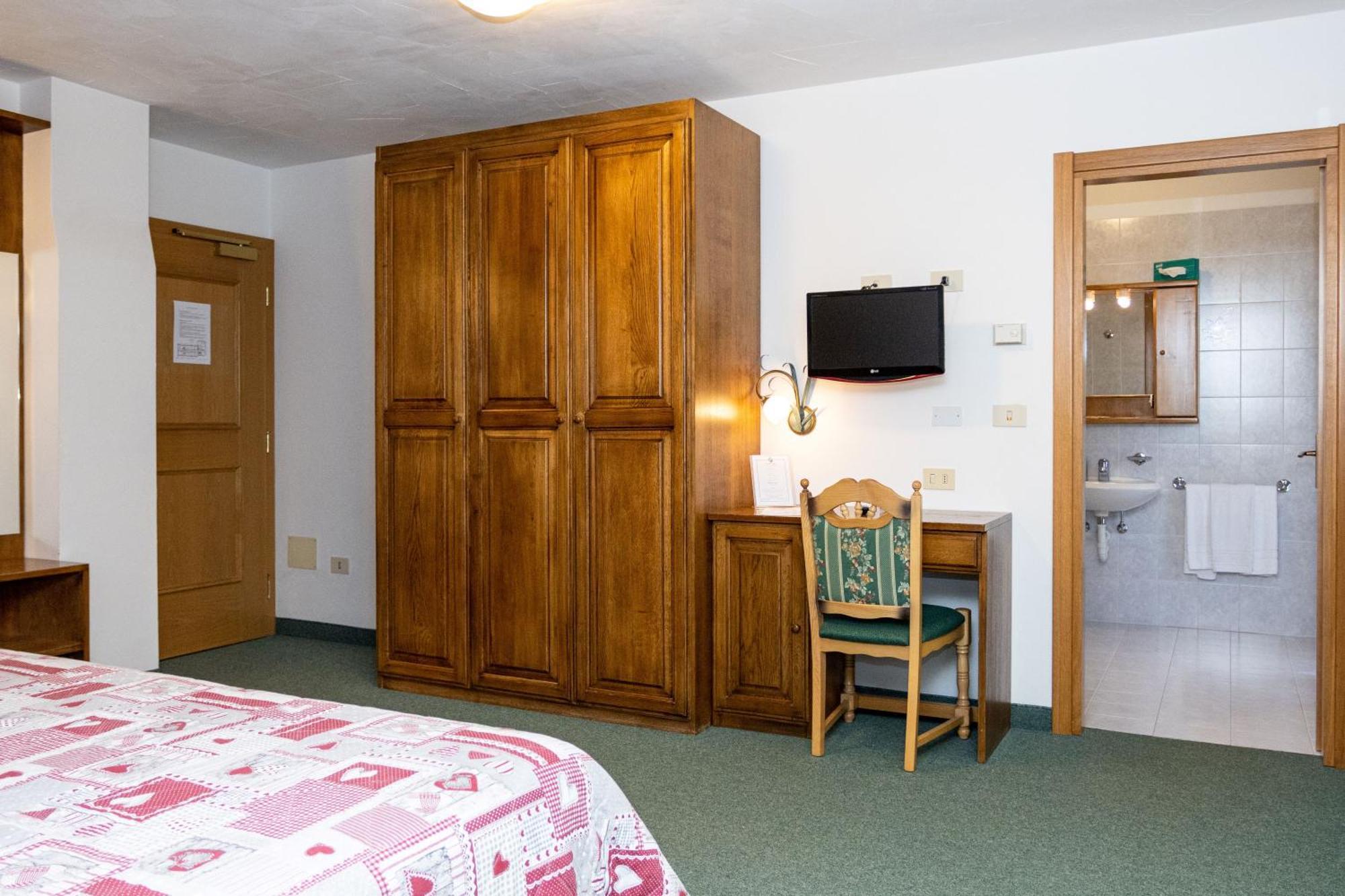 Wellness Hotel Dolomia Soraga Esterno foto