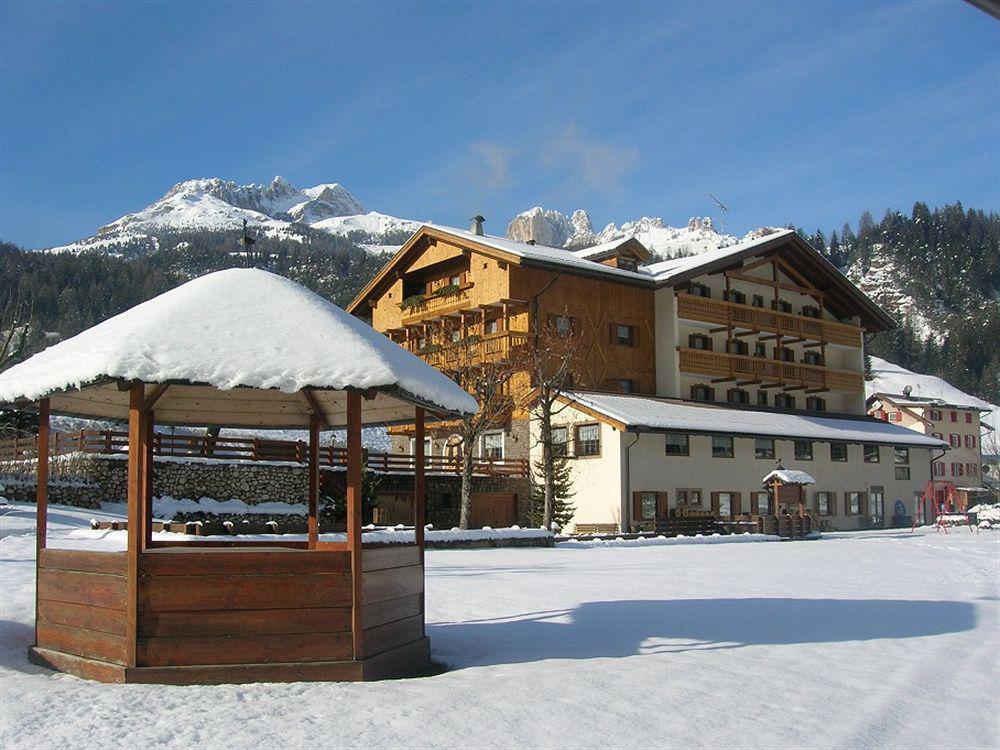 Wellness Hotel Dolomia Soraga Esterno foto