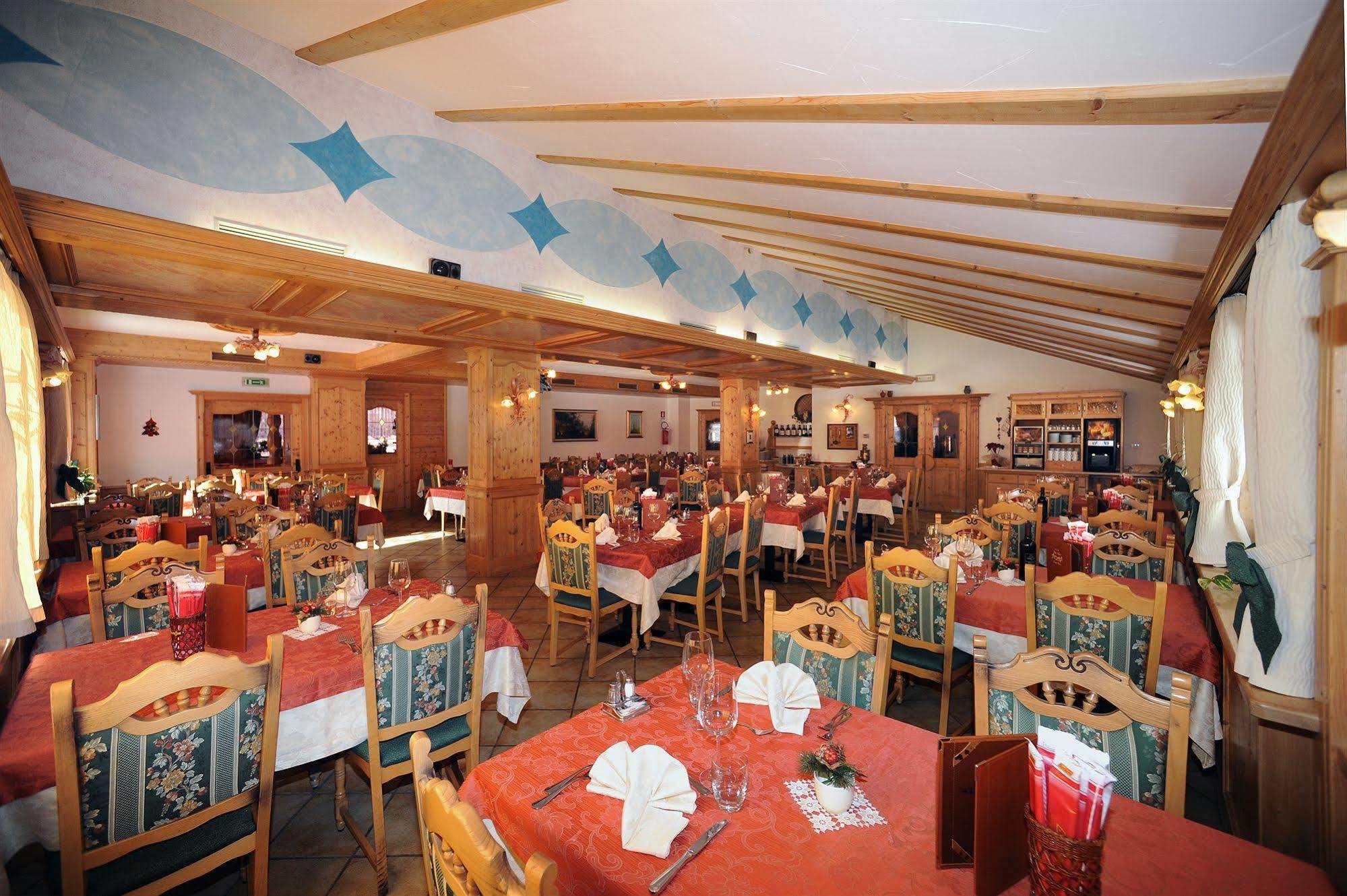 Wellness Hotel Dolomia Soraga Esterno foto